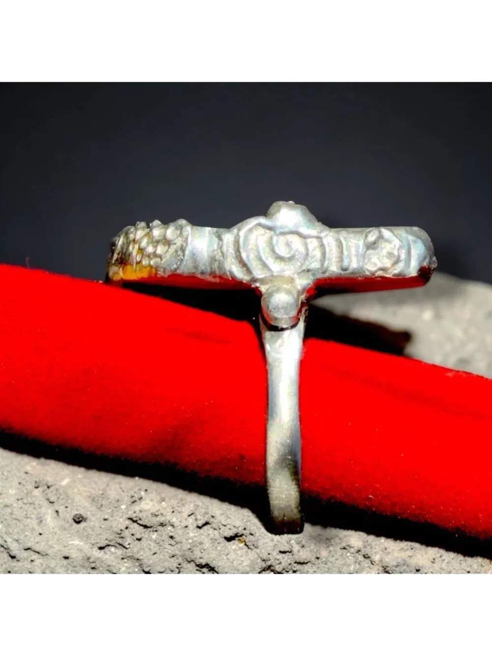 Hand Crafted Peter Rabbit Wedgewood Broken China Ring W/ Silver Spoon Bowl Band - Picture 9 of 15